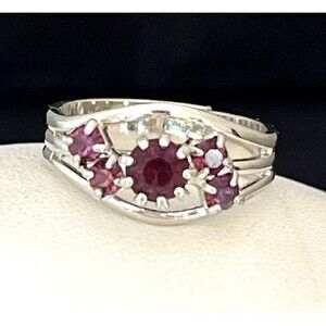 Vintage 1960s Ring Mid Century Modern Silver Tone Purple Rhinestones - 4K